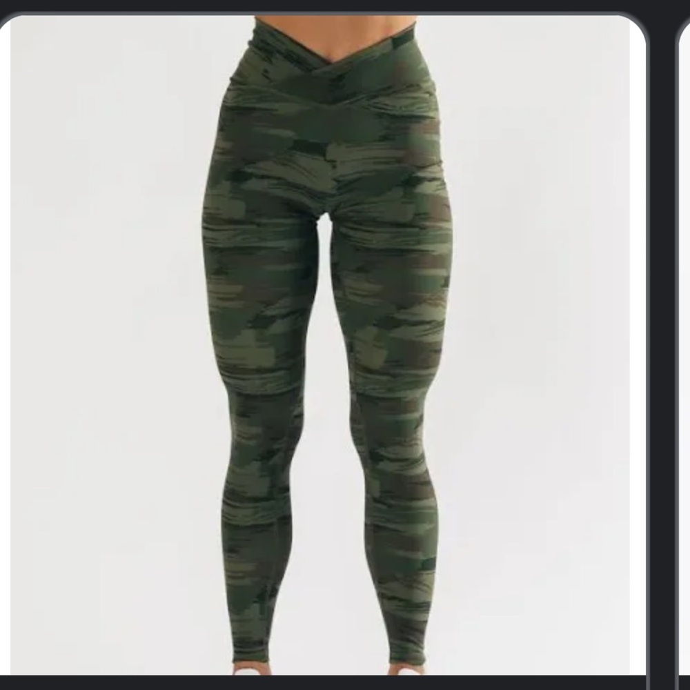 Alphalete crossover leggings